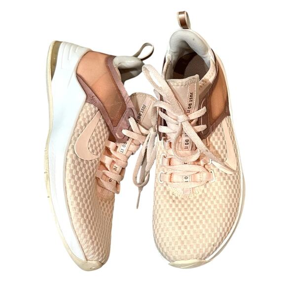 Nike Air Max Bella TR2 Premium Guava Ice Pink Running Shoe Size 7.5 - Picture 1 of 7